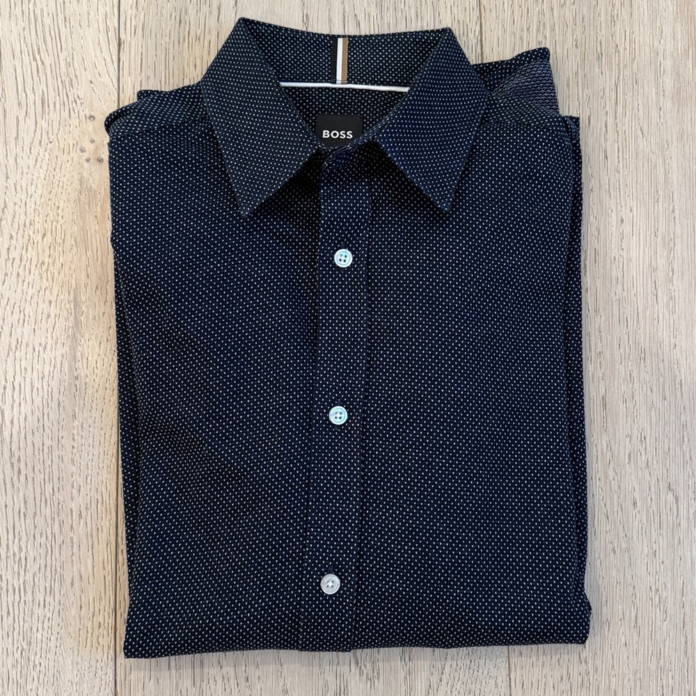 BOSS Button Down Dress Shirt in Navy Size Small - Picture 3 of 13
